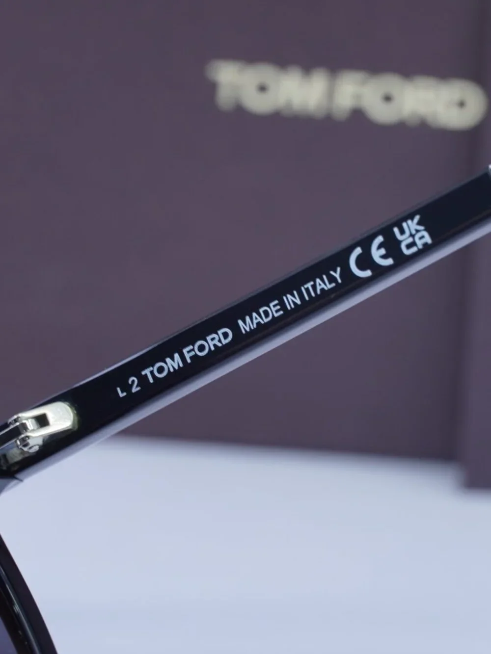 Tom Ford model ft1021